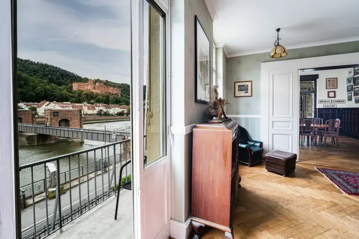 Blick aufs Schloss aus dem Wohnzimmer